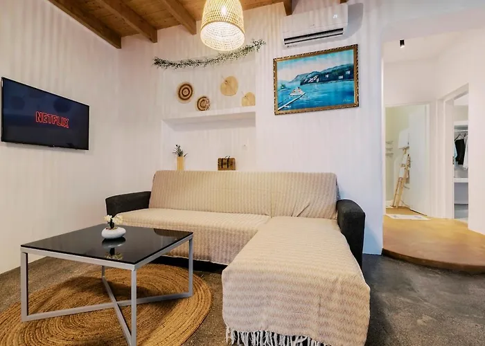 بيت للعطل Nora's Ixia Summer House