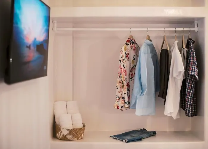 Dom wakacyjny Nora's Ixia Summer House