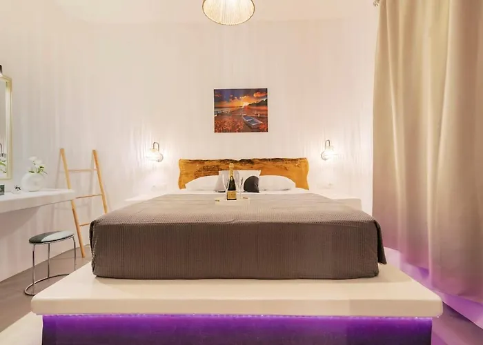 Nora's Ixia Summer House Case de vacanță