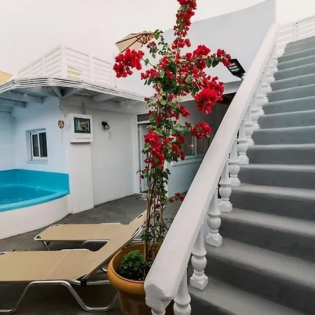 Nora's Ixia Summer House